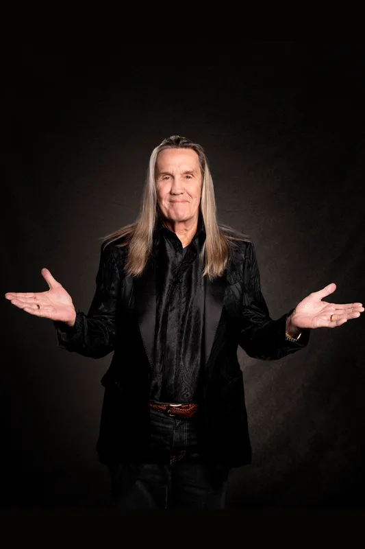 Photo de Nicko McBrain